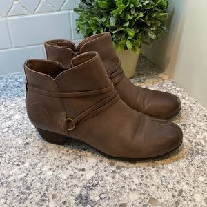 Abeo Maya brown leather orthotic heeled ankle boots womens size 9.5N